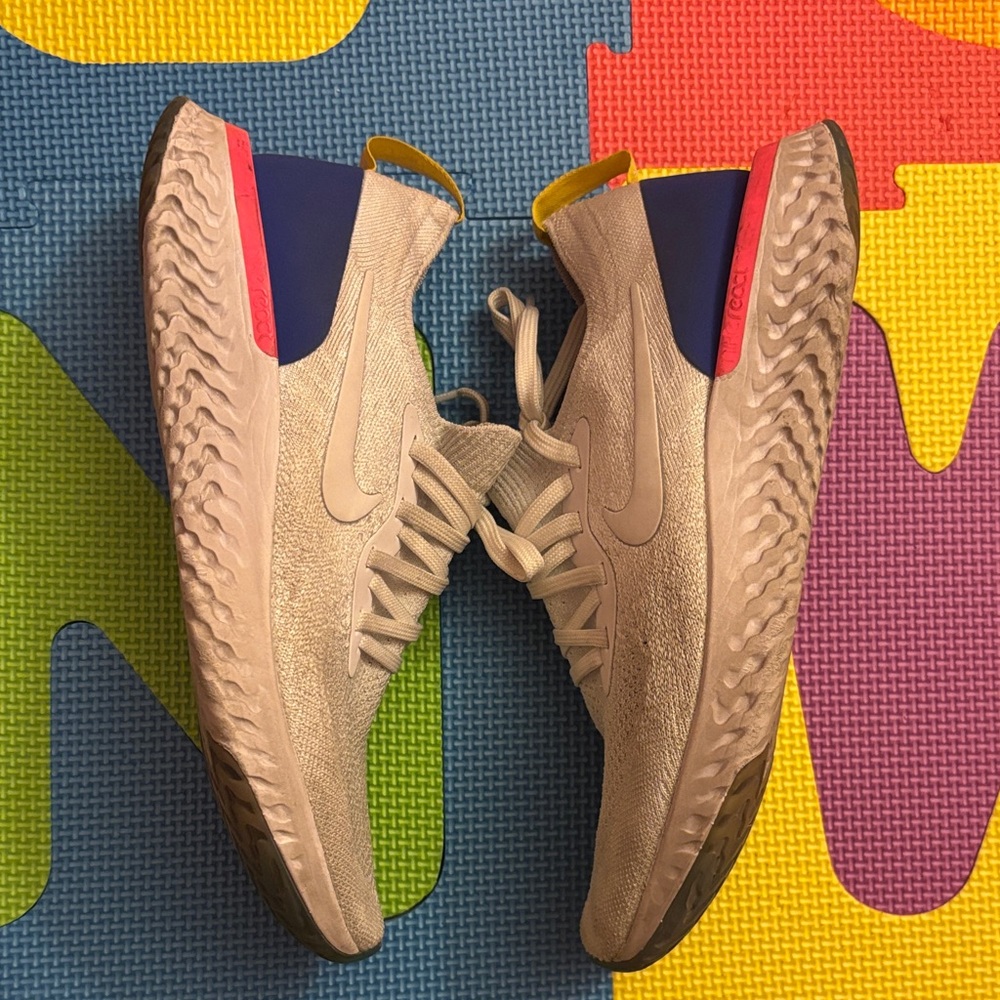 Nike Beige and Blue Sneakers with Red Accents